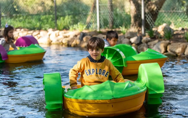 Natura Fun House & Camping