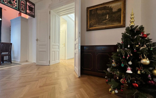 7th Heaven Vienna Center Apartments