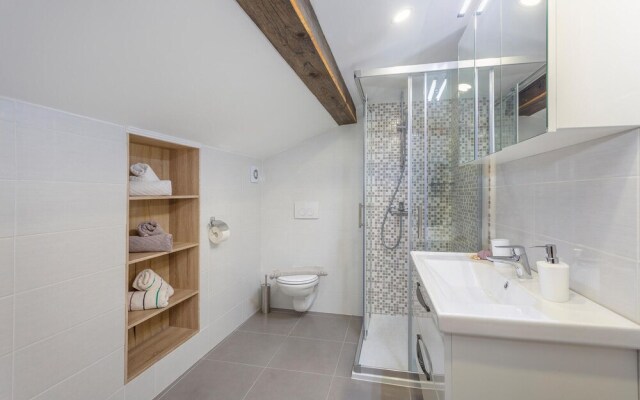 Stunning Apartment in Malinska With Wifi and 1 Bedrooms