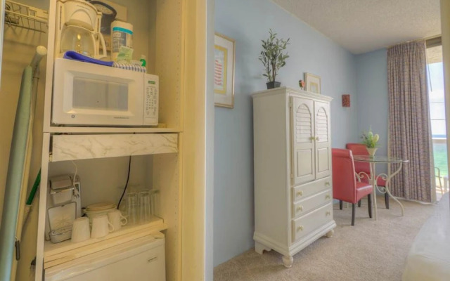 Surfside Resort 00302