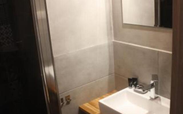 3 City Rooms
