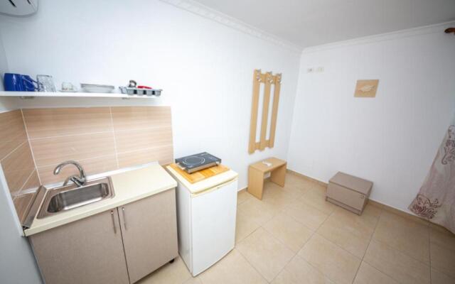 Himara Apartments