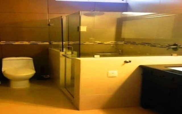 Condo Sam 301