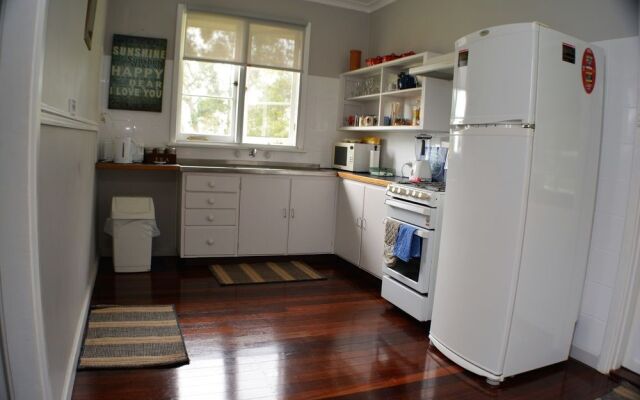 Sandy Lake Farm Accommodation Gingin WA