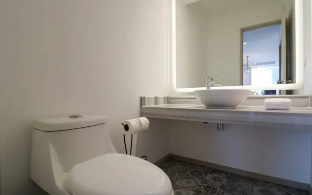 w Stunning House in the Heart of Barranco