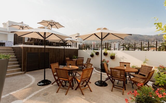 HS HOTSSON Acapulco Villas