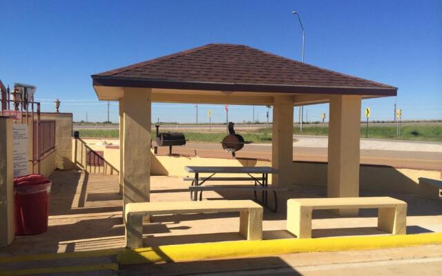 Cotulla Executive Inn