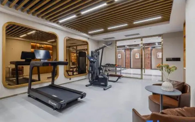 Zhe Fei Hotel (Qingdao Wusi Square Wanda Plaza Branch)
