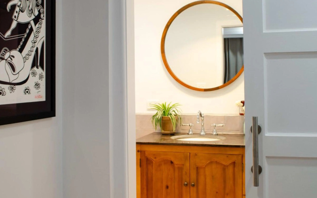 Mary Lemon Cottage – Guest Rooms – Orange