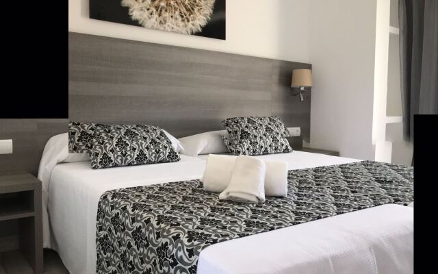 Apartamentos Playa Ferrera