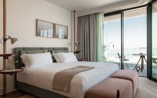 Laguna Faro Suites - Adults Only & Free Beach