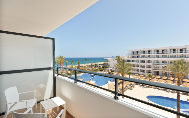 Отель Best Oasis Tropical