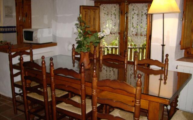 Modern Farmhouse in Valencia de Alcántara With Pool