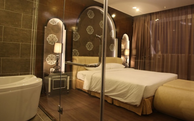 HANZ Friday Royal Hotel – Guest Rooms – Ho Chi Minh City