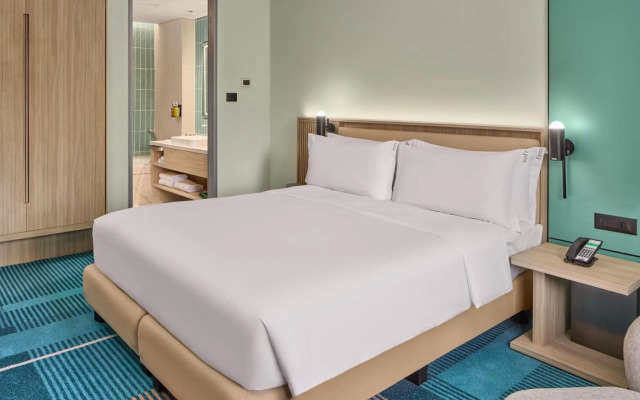 Holiday Inn & Suites Makati by IHG