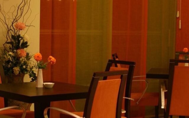 Alexandros Hotel