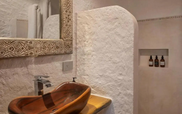 Mawimbi Boutique Hotel