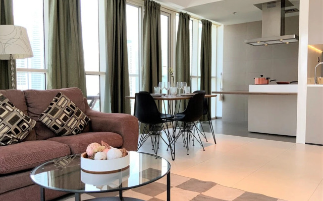 VST - Spacious Furnished 1BR in Marina