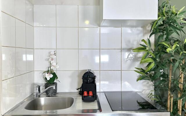 B 5496  - Gare Montparnasse - Cosy studio
