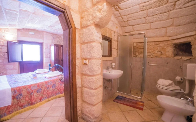 Masseria Relais Saraceno with pool