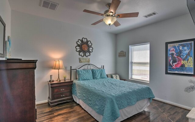 Bayfront Fishing Pier: Galveston Island Home!