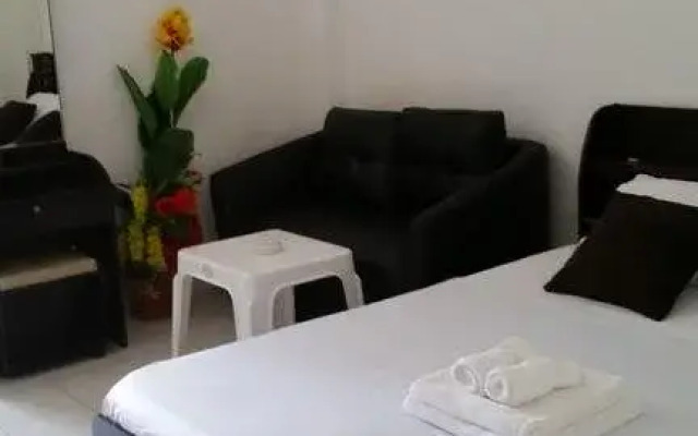 Lee Guesthouse And Massage