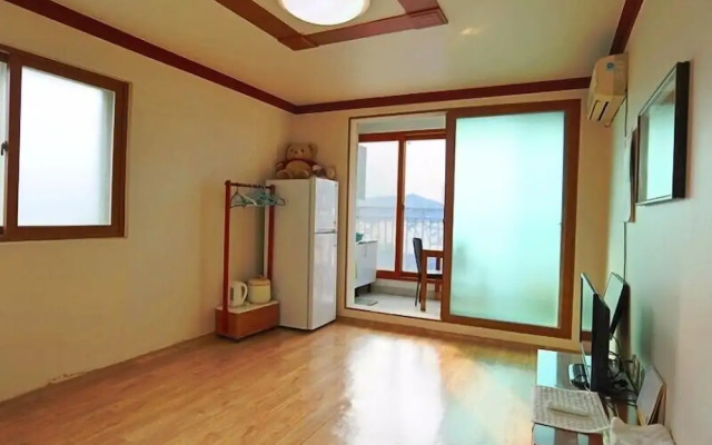 Yeongheungdo Seayard Pension