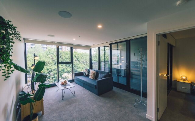 Midnight Apartments Accommodate Canberra