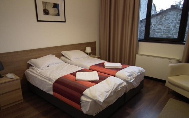 Lion Guest House