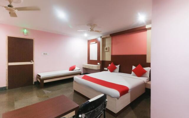 OYO 49639 Nirmala Residency