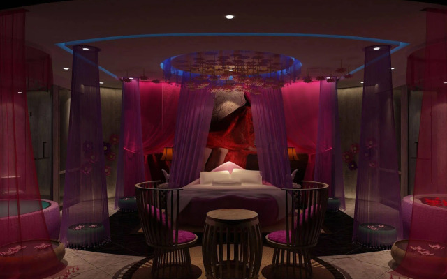 Swan of Love Shenzhen Luohu Hotel