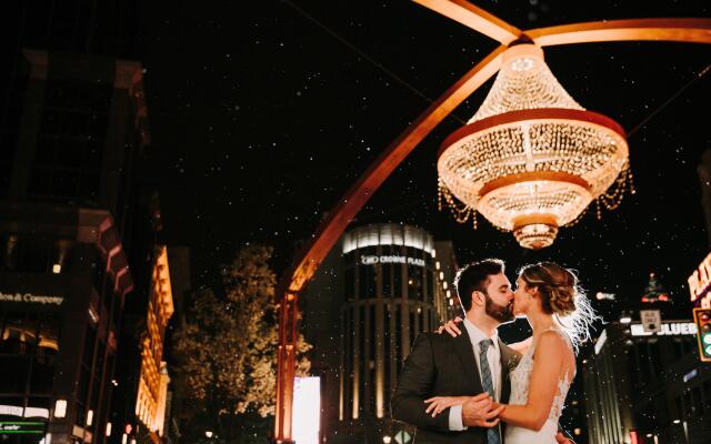 Crowne Plaza Cleveland at Playhouse Square by IHG