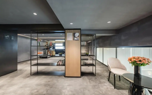 Echarm Hotel (Chengdu Chunxi Road Pedestrian Street)