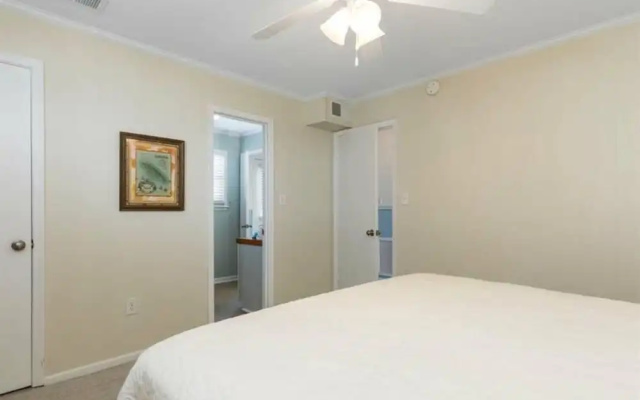 Surfin Inn by Meyer Vacation Rentals