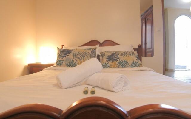 Amazing two Bedroom Flat, 10min From Miramar Beach