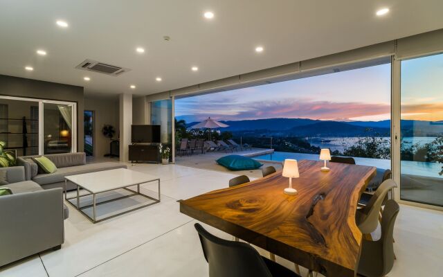 Sunset Bay Villa