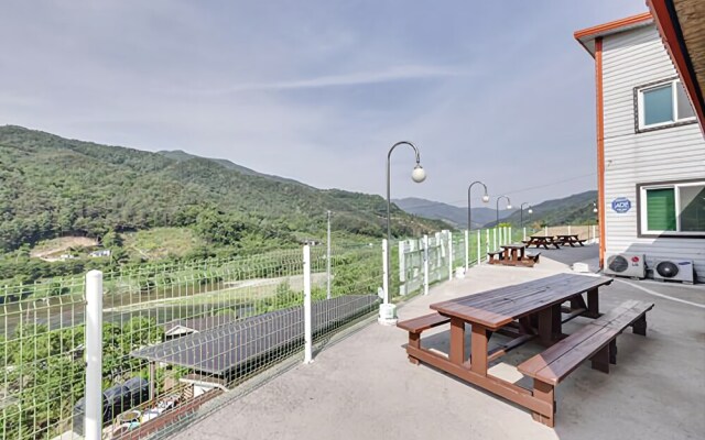 Gokseong Gicha Maeul Hill Pension