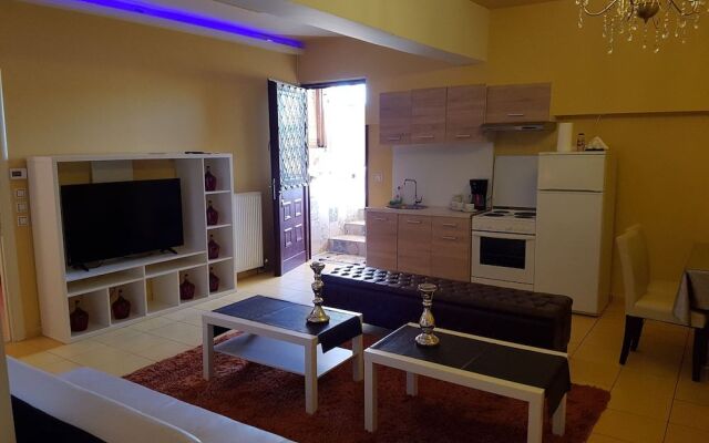 The golden brown luxury guesthouse