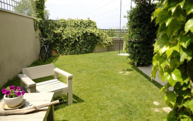 Apartment with garden in Thessaloniki.
