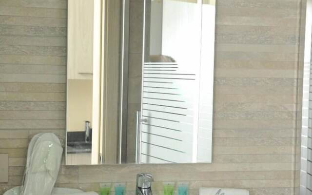 Le Six Resort Hotel
