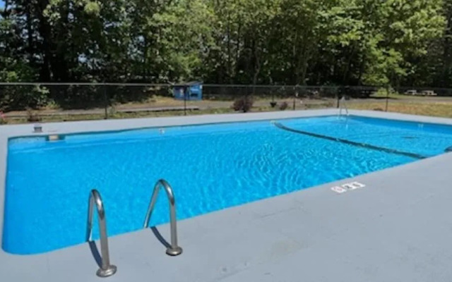 Sunset Dunes Inn & Suites