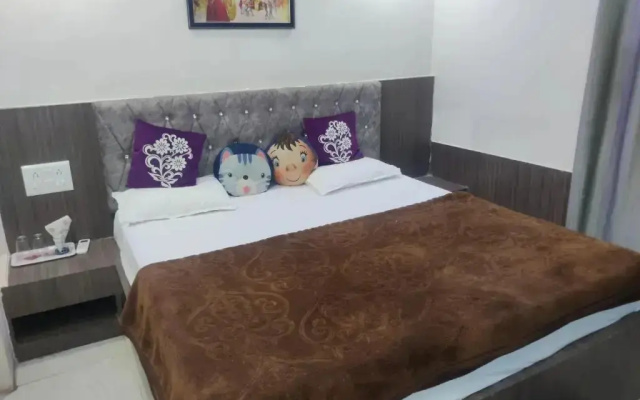 Hotel Centre Point by OYO Rooms