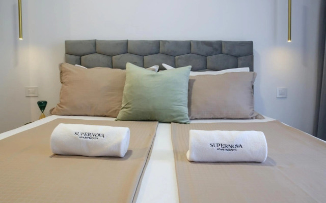 Supernova Royal Residence