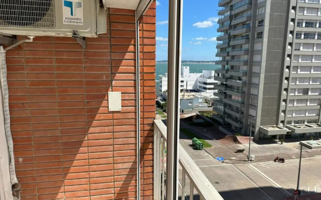 Apartamento en Edificio Kennedy