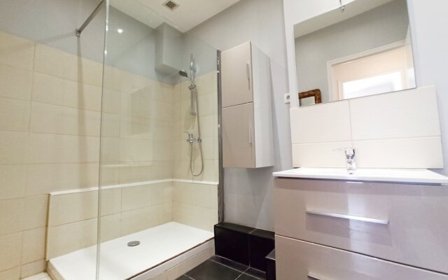 Spacious 2 Bedrooms close Croisette