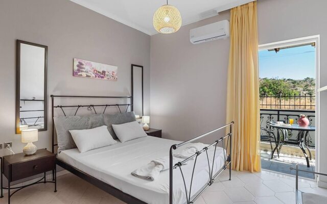 Superior Apartment - Overlooking Chania-with Pool