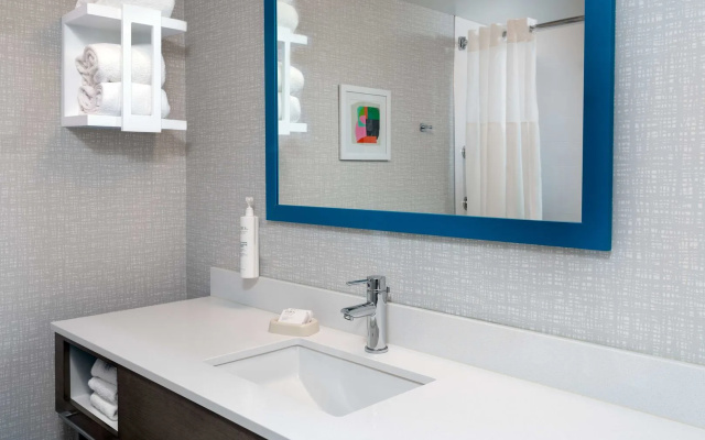 Hampton Inn Hartford/Airport