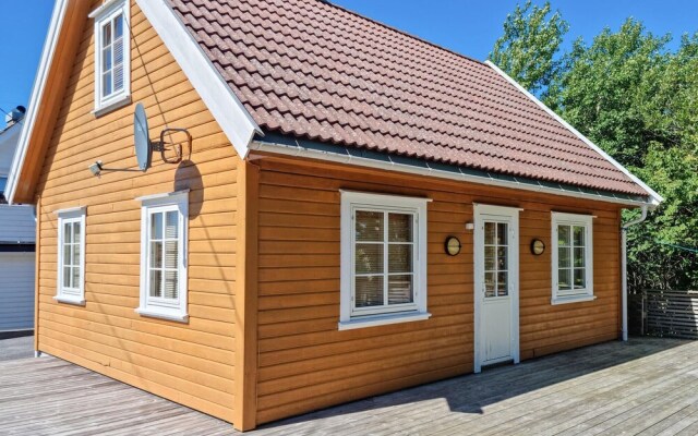 Stunning Home in Flekkerøy With 3 Bedrooms