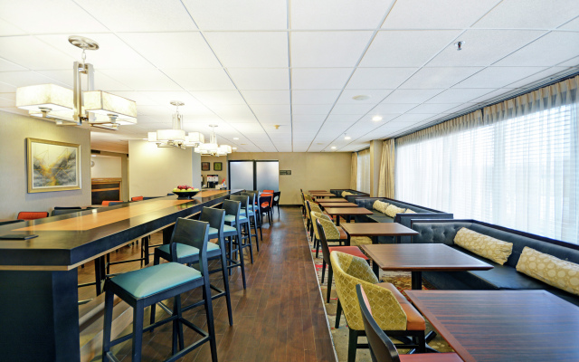 Hampton Inn by Hilton Chicago-Midway Airport