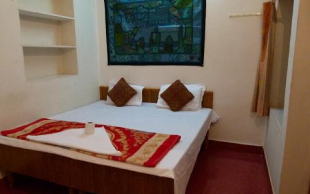 Gajanand Guesthouse